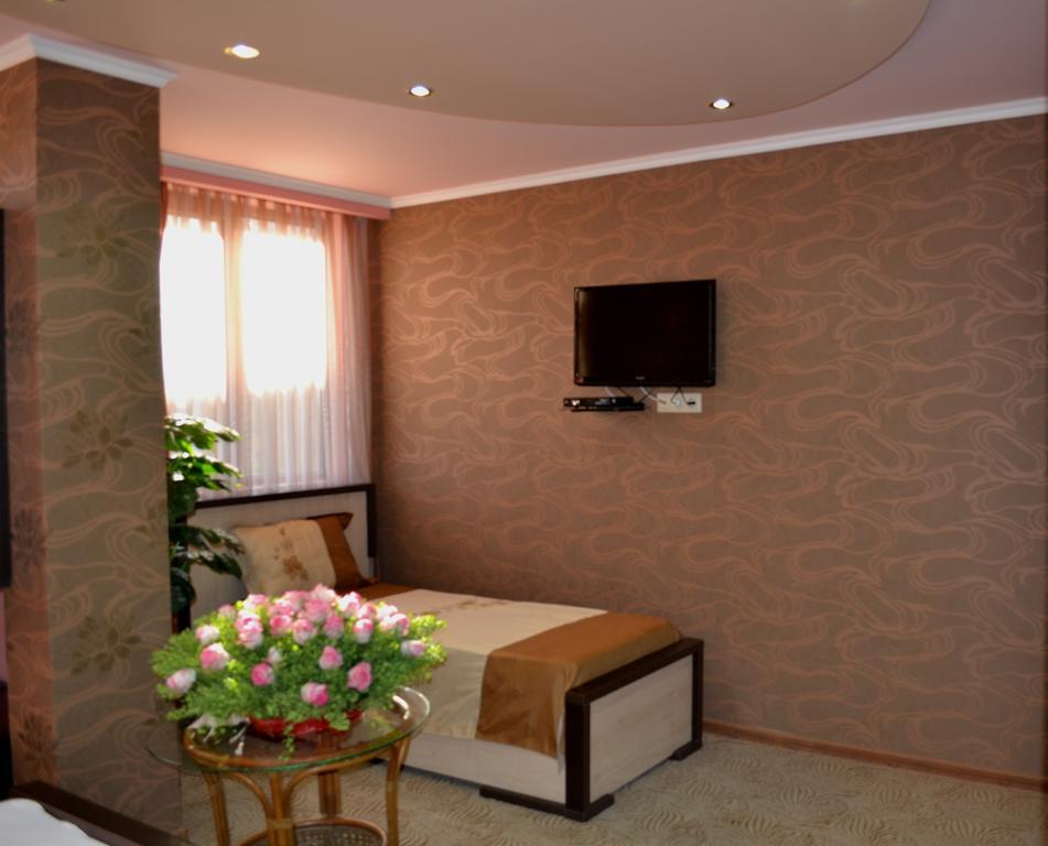 New Baxos Hotel Ereván Habitación foto
